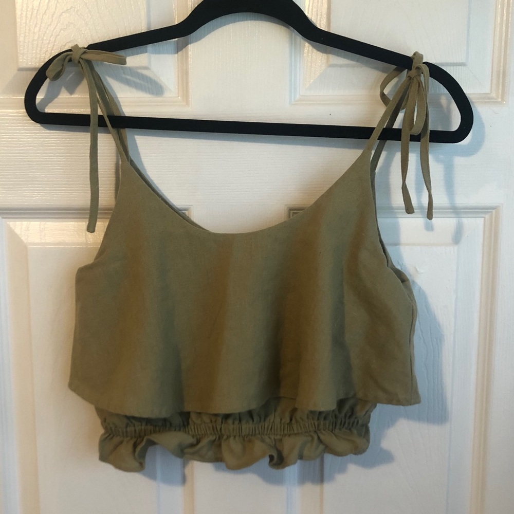 Tie-up spaghetti strap crop-top